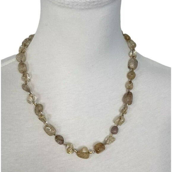 Vintage Single Strand Neutral Beige Glass Bead Necklace 20” Goldtone Chain - Picture 1 of 9
